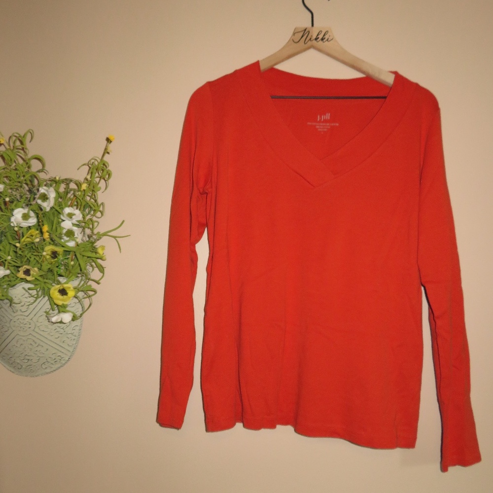 *PRICE DROP!!* J. Jill v-neck sz. L ✨